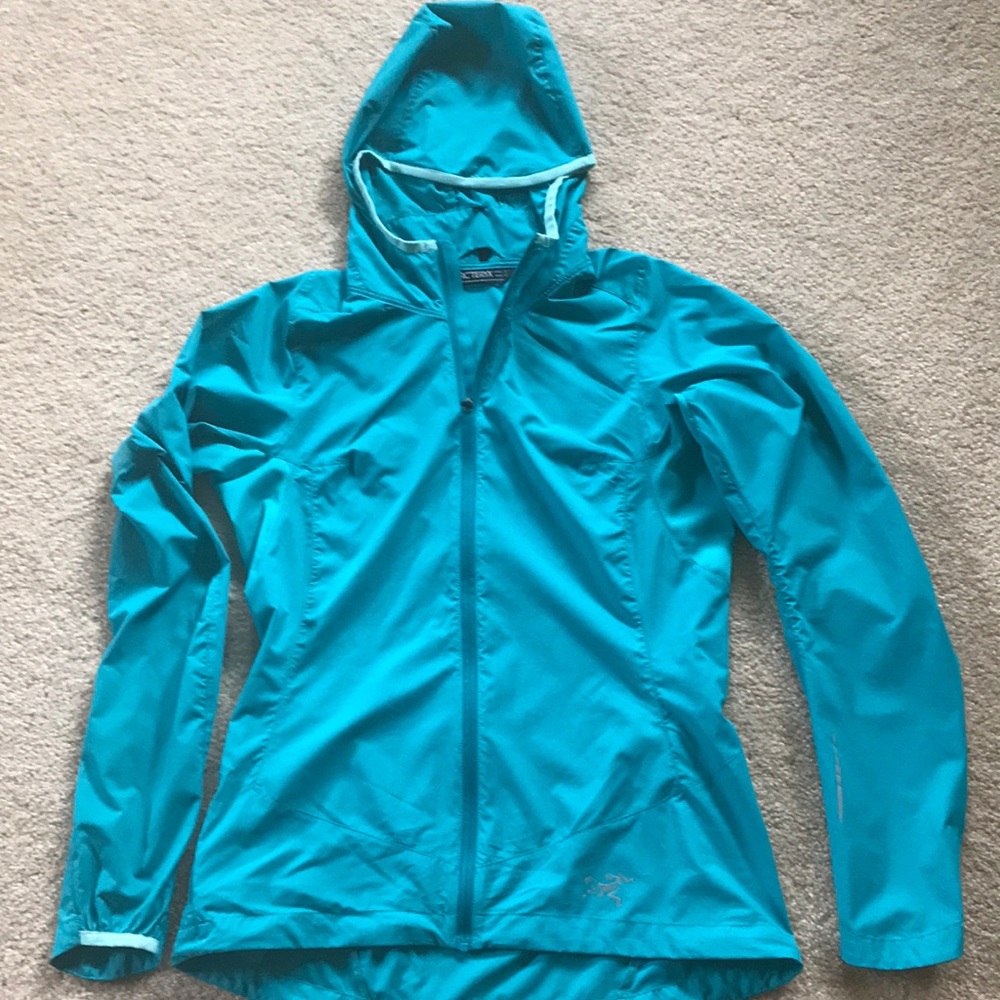 Hooded zip up windproof lightweight rain jacket